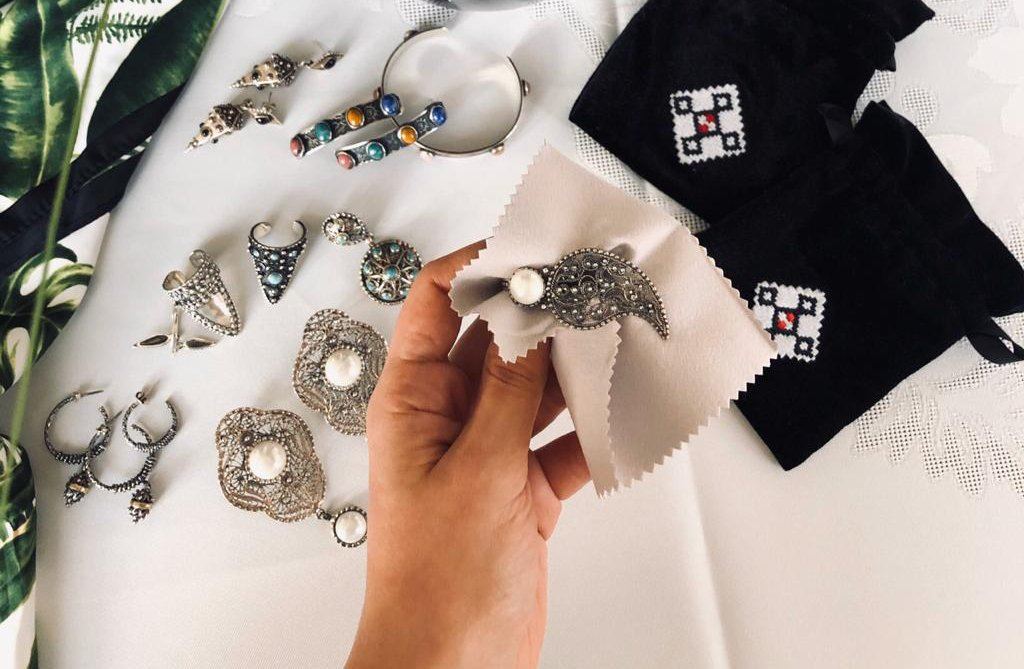 How to clean silver jewelry? - Pregomesh