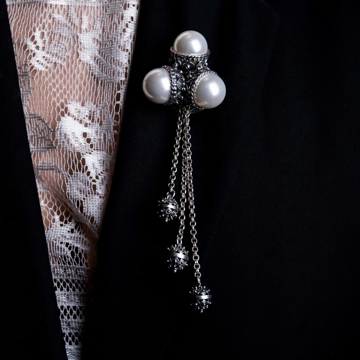 Brooch "Acorn" - Pregomesh