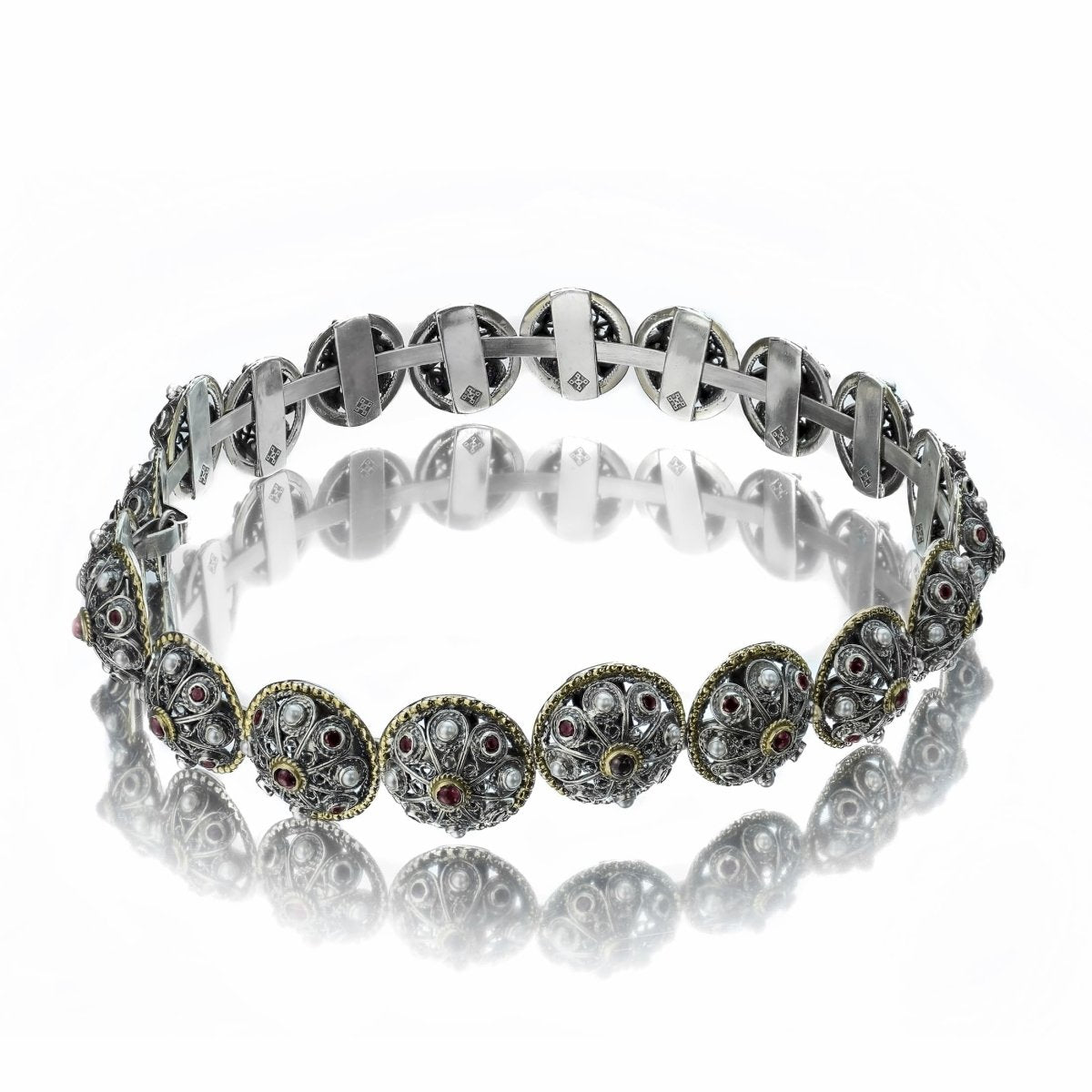 Crown "Karin" (Rent) - Pregomesh