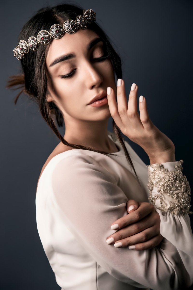 Crown "Karin" (Rent) - Pregomesh