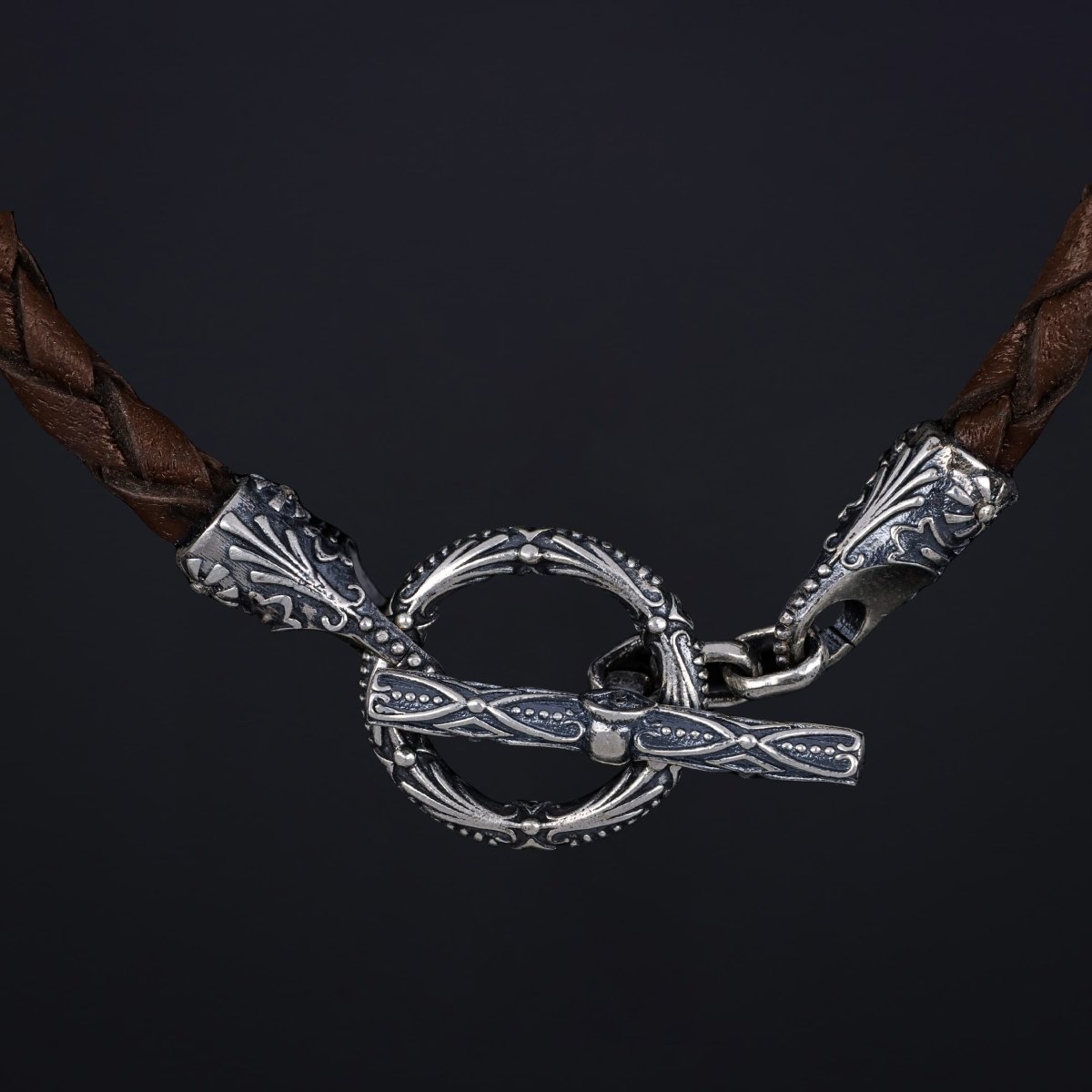 Leather Bracelet "Hrapar" - Pregomesh