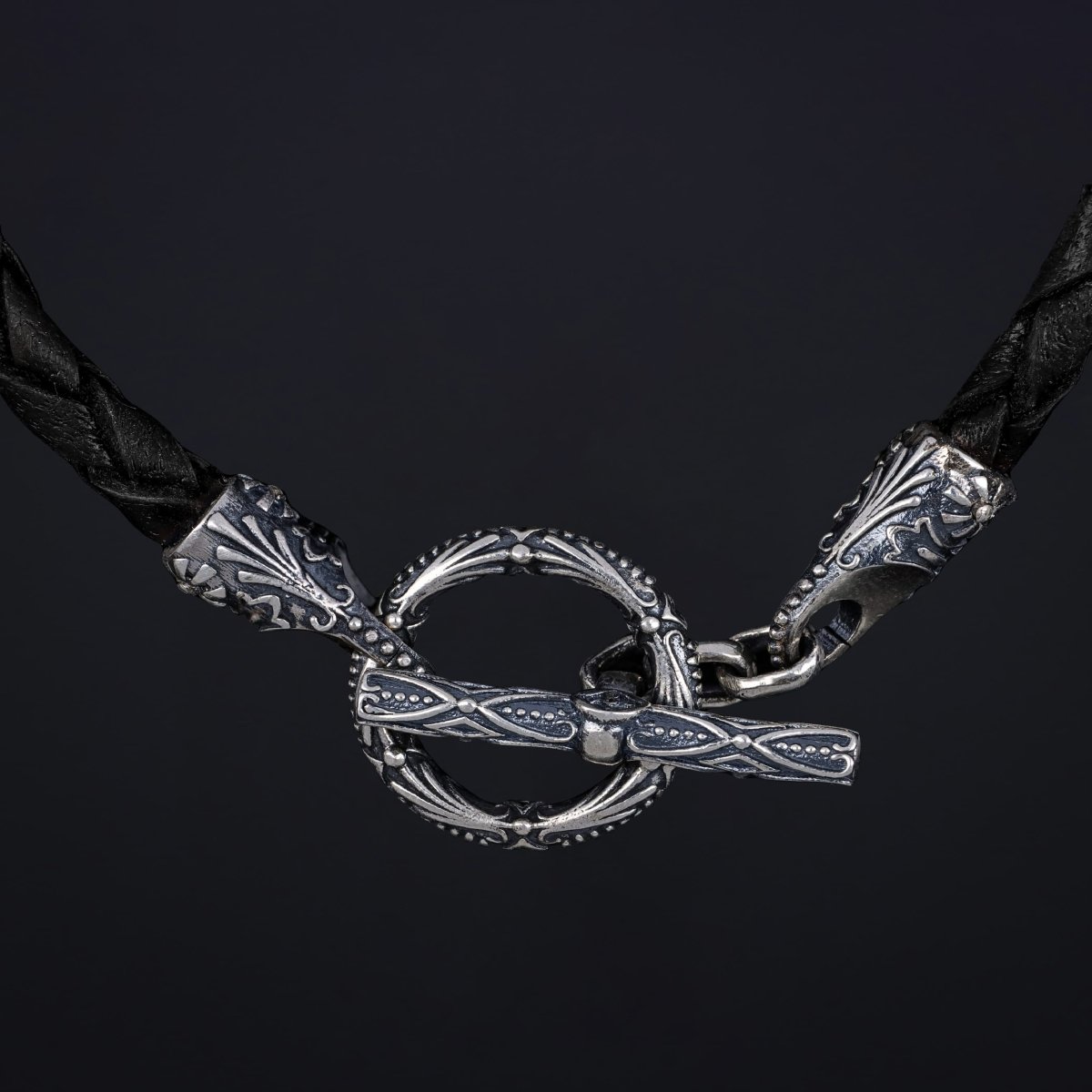 Leather Bracelet "Hrapar" - Pregomesh