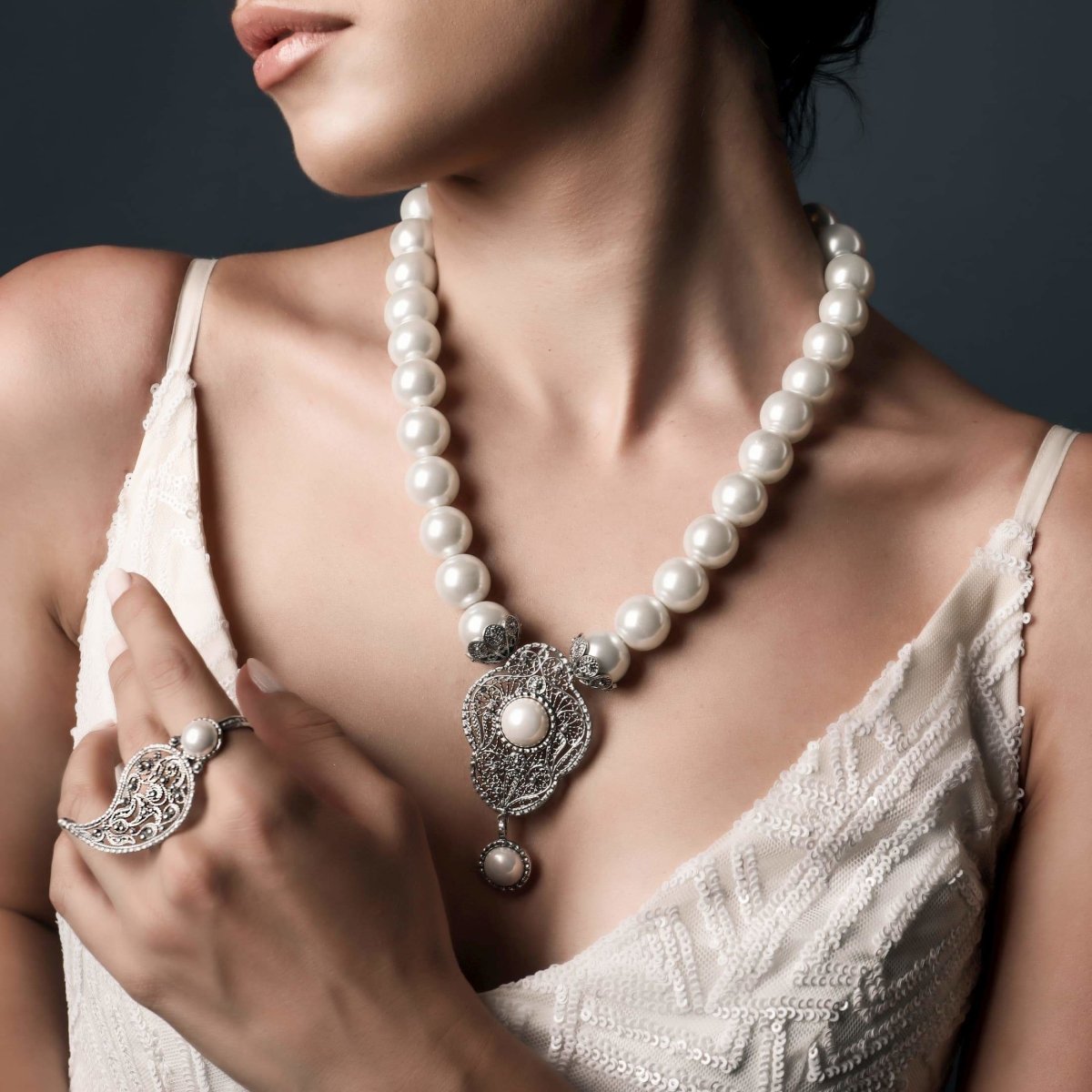 Necklace "Aruseh" - Pregomesh