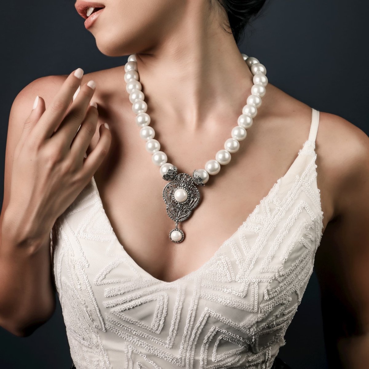 Necklace "Aruseh" (Rent) - Pregomesh