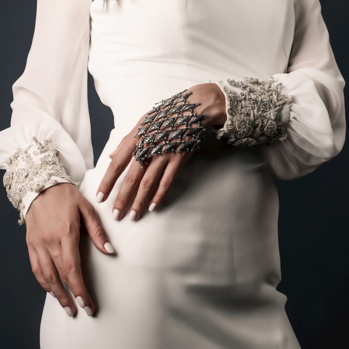 Palm bracelet "Shaki" (Rent) - Pregomesh